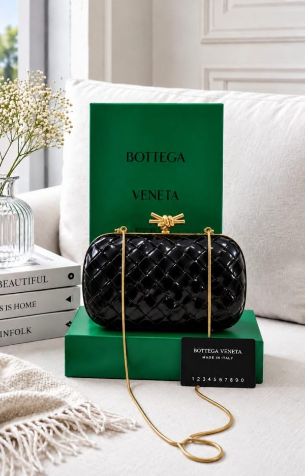 First Copy Bottega Veneta Knot Leather Clutch With Original Box Dustcover Highend view 2