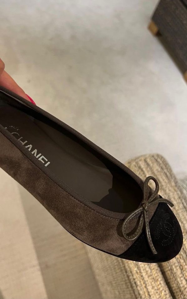 First Copy Chanel Cap-Toe Suede Ballet Flats 12A Master Ladies Footwear