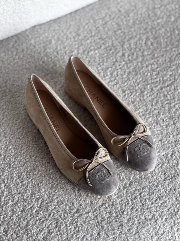 First Copy Chanel Cap-Toe Suede Ballet Flats 12A Master Ladies Footwear