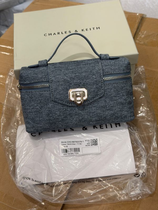first-copy-charles-keith-vanity-1 First Copy CHARLES & KEITH VANITY view 1