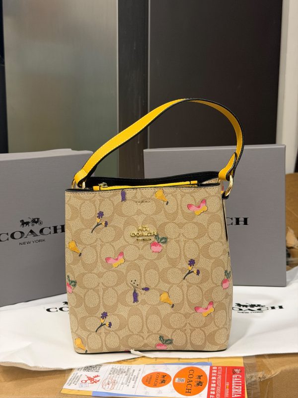 First Copy Coach Bucket BAG view 3