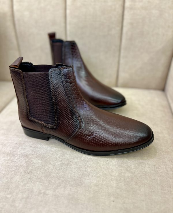 first-copy-h-m-cuban-heel-chelsea-boots-in-it-3 First Copy H&M Cuban Heel Chelsea Boots In Italian Shape view 3