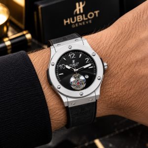 First Copy Hublot Mens Watch In Offer view 1