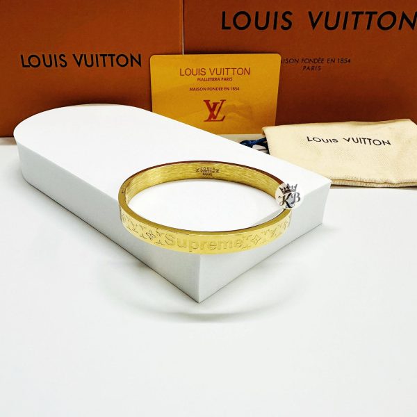 First Copy LOUIS VUITTON INITIAL SUPREME BRACELET view 3