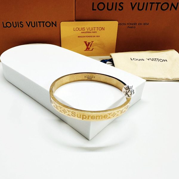 First Copy LOUIS VUITTON INITIAL SUPREME BRACELET view 4