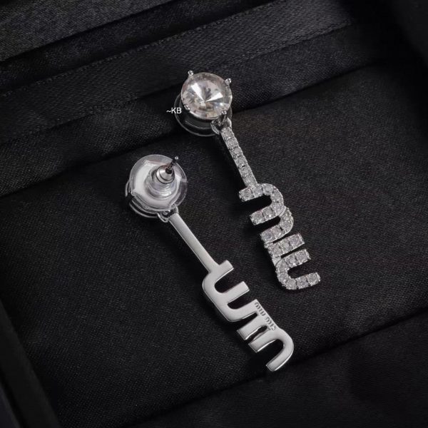 First Copy Miu-miu LOGO Crystal-embellished Necklace view 3