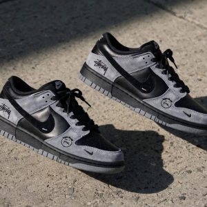 First Copy Nike SB Dunk Low Stussy x KAWS Edition Skateboard Sneakers