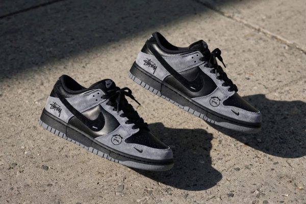 First Copy Nike SB Dunk Low Stussy x KAWS Edition Skateboard Sneakers
