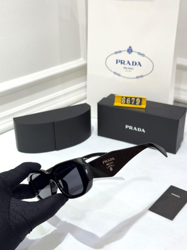 First Copy Prada view 3