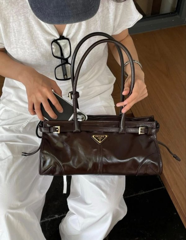 First Copy Product Name : Prada Bonnie Medium Shoulder Bag view 4